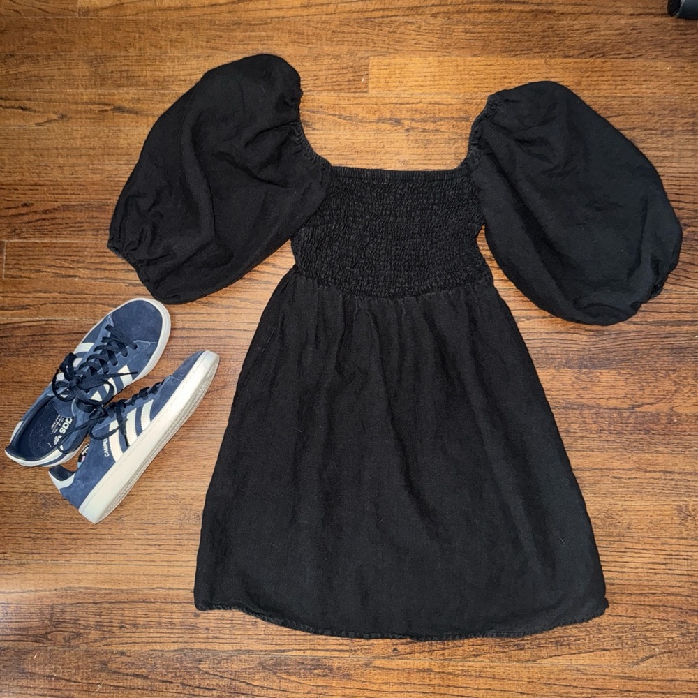 Tuckernuck Black puff sleeve linen dress